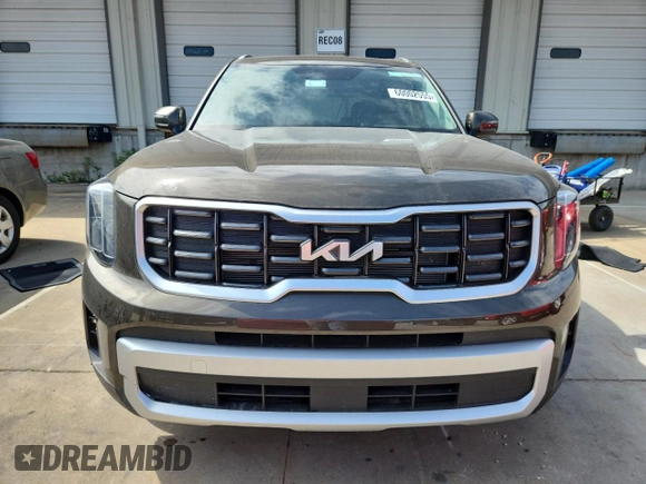 2025 Kia Telluride S with VIN 5XYP64GC7SG569834, listed as a Copart auction lot 60002555 with 13,096 mi miles and Non repairable. Bid and sale history available at DreamBid. Image 5.