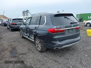 2020 BMW X7 xDrive40i z VIN 5UXCW2C03L9B38605, wystawiony jako IAAI lot #42026801 z przebiegiem 82 394 mil mil oraz . Historia ofert i sprzedaży dostępna na DreamBid. Obrazek 3.