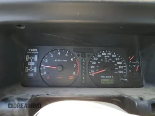 2001 Isuzu Trooper S z VIN JACDJ58XX17J02121, wystawiony jako Copart lot #77664704 z przebiegiem 148 752 mil mil oraz Szkody całkowita. Historia ofert i sprzedaży dostępna na DreamBid. Obrazek 9.