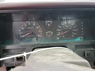 1993 Nissan Hardbody z VIN 1N6HD16S0PC319877, wystawiony jako Copart lot #50015745 z przebiegiem 162 441 mil mil oraz Szkoda całkowita • Salvage title. Historia ofert i sprzedaży dostępna na DreamBid. Obrazek 9.