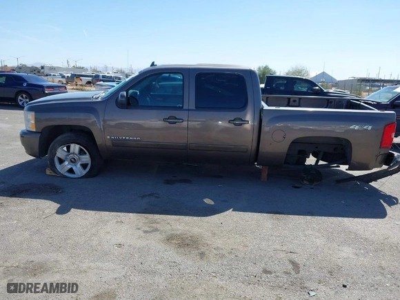 2008 Chevrolet Silverado 1500 LT w/1LT with VIN 2GCEK13M381107774, listed as a IAAI auction lot 41718057 with 167,336 mi miles. Bid and sale history available at carsss.com. Image 15.