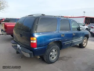 2001 Chevrolet Tahoe LT with VIN 1GNEC13T91J171857, listed as a IAAI auction lot 41095474 with 357,071 mi miles. Bid and sale history available at carsss.com. Image 4.
