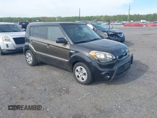 2012 Kia Soul with VIN KNDJT2A56C7450006, listed as a IAAI auction lot 42100566 with 188,563 mi miles. Bid and sale history available at carsss.com. Image 1.