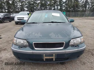 2002 Volvo V70 with VIN YV1SW58D621191782, listed as a IAAI auction lot 41736536 with 216,247 mi miles and . Bid and sale history available at DreamBid. Image 12.