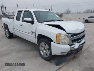 2010 Chevrolet Silverado 1500 LT with VIN 1GCSCSE00AZ293058, listed as a IAAI auction lot 41464133 with 164,865 mi miles and . Bid and sale history available at DreamBid. Image 1.