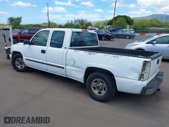 2000 GMC New Sierra 1500 SLE with VIN 1GTEC19V8YZ280016, listed as a IAAI auction lot 42190413 with Not Provided miles. Bid and sale history available at carsss.com. Image 3.
