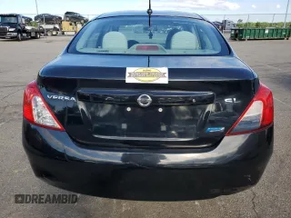 2012 Nissan Versa SV z VIN 3N1CN7APXCL939881, wystawiony jako Copart lot #58373915 z przebiegiem 82 970 mil mil oraz Szkoda całkowita • Salvage title. Historia ofert i sprzedaży dostępna na DreamBid. Obrazek 6.