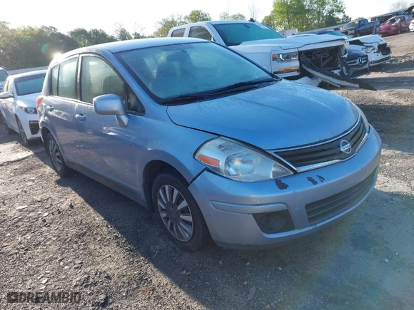 2011 Nissan Versa 1.8 S with VIN 3N1BC1CPXBL399426, listed as a IAAI auction lot 41987467 with 220,321 mi miles. Bid and sale history available at carsss.com. Image 1.
