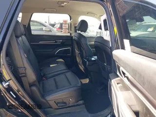 2024 Kia Telluride LX z VIN 5XYP24GC6RG482724, wystawiony jako IAAI lot #41806081 z przebiegiem 37 700 mil mil oraz . Historia ofert i sprzedaży dostępna na DreamBid. Obrazek 8.
