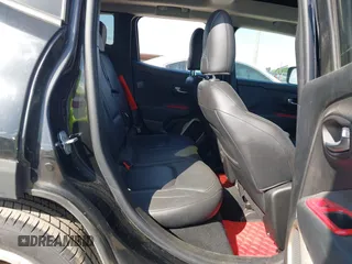 2016 Jeep Renegade Limited z VIN ZACCJADT7GPE30360, wystawiony jako IAAI lot #42012541 z przebiegiem 81 409 mil mil oraz . Historia ofert i sprzedaży dostępna na DreamBid. Obrazek 8.