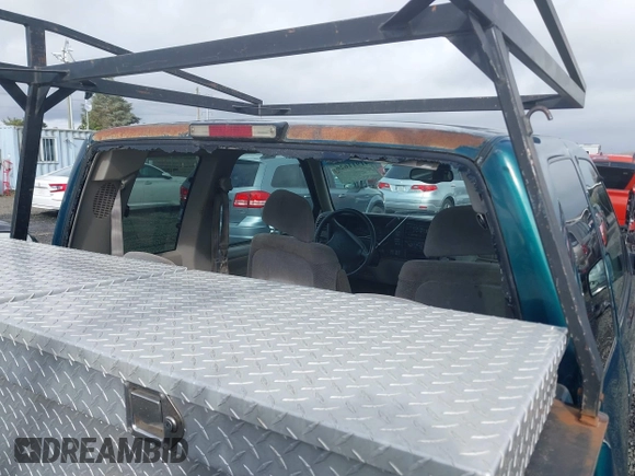 1997 Chevrolet Silverado 1500 with VIN 1GCEK19RXVE110345, listed as a IAAI auction lot 41911626 with 261,908 mi miles and . Bid and sale history available at DreamBid. Image 12.