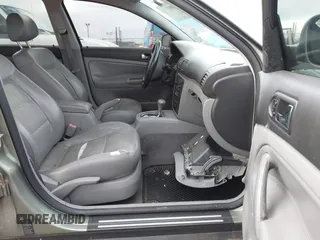 2002 Volkswagen Passat GLS z VIN WVWVD63B12E257457, wystawiony jako IAAI lot #40830908 z przebiegiem 226 392 mil mil oraz . Historia ofert i sprzedaży dostępna na DreamBid. Obrazek 5.