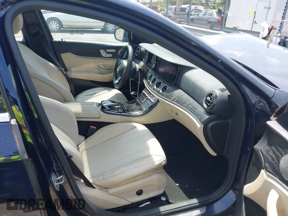 2017 Mercedes-Benz E 300 Luxury с VIN WDDZF4JB3HA155487, выставлен на аукционе IAAI как лот 42509860 с пробегом 103 974 миль миль и . История ставок и продаж доступна на DreamBid. Изображение 5.