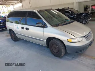 1999 Plymouth Voyager z VIN 2P4FP25B8XR470543, wystawiony jako IAAI lot #42043722 z przebiegiem 175 834 mil mil oraz . Historia ofert i sprzedaży dostępna na DreamBid. Obrazek 1.
