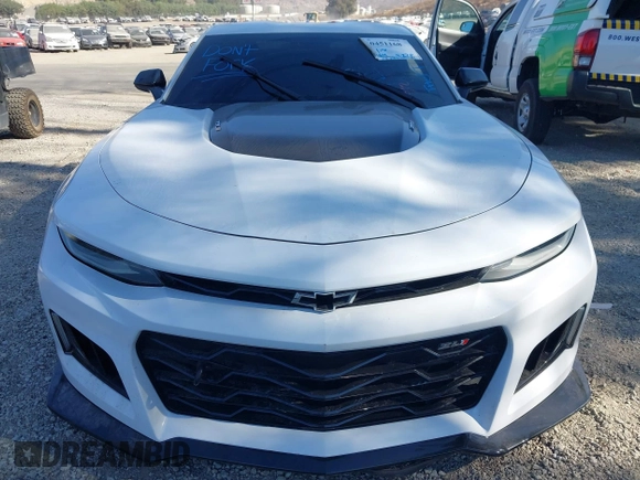 2018 Chevrolet Camaro ZL1 with VIN 1G1FK1R69J0105146, listed as a IAAI auction lot 40570089 with 34,804 mi miles and . Bid and sale history available at DreamBid. Image 12.