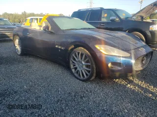 2015 Maserati GranTurismo Sport z VIN ZAM45MMA7F0127538, wystawiony jako Copart lot #75061384 z przebiegiem Nie podano mil oraz Nie do naprawy • Non repairable. Historia ofert i sprzedaży dostępna na DreamBid. Obrazek 4.