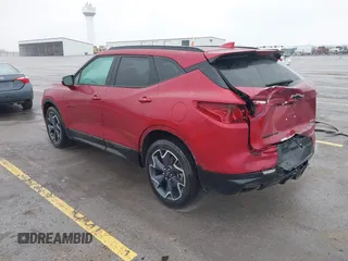 2021 Chevrolet Blazer RS z VIN 3GNKBKRS1MS526890, wystawiony jako IAAI lot #42072714 z przebiegiem 86 396 mil mil oraz . Historia ofert i sprzedaży dostępna na DreamBid. Obrazek 3.