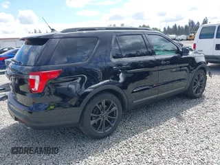 2018 Ford Explorer XLT z VIN 1FM5K7D88JGB30296, wystawiony jako IAAI lot #42323454 z przebiegiem 94 848 mil mil oraz . Historia ofert i sprzedaży dostępna na DreamBid. Obrazek 4.