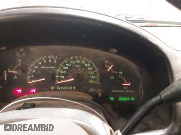 2003 Ford Expedition Special Service z VIN 1FMPU16L63LB50445, wystawiony jako IAAI lot #41445377 z przebiegiem 206 264 mil mil oraz . Historia ofert i sprzedaży dostępna na DreamBid. Obrazek 7.