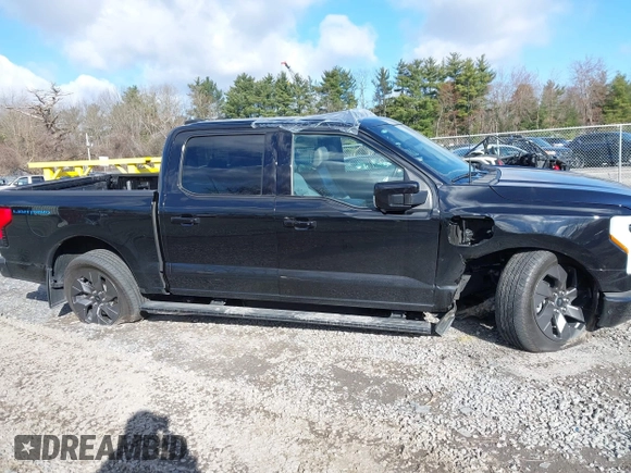 2023 Ford F-150 Lightning Pro с VIN 1FTVW1EV5PWG34863, выставлен на аукционе IAAI как лот 41995387 с пробегом 15 701 миль миль и . История ставок и продаж доступна на DreamBid. Изображение 12.