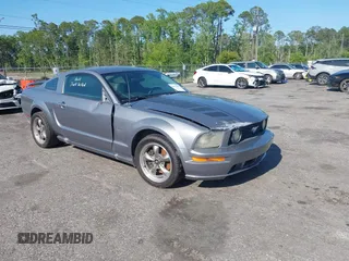 2006 Ford Mustang Standard with VIN 1ZVFT80N565132949, listed as a IAAI auction lot 41678186 with 1 mi miles. Bid and sale history available at carsss.com. Image 1.