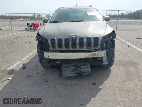 2018 Jeep Cherokee Latitude Plus with VIN 1C4PJMLXXJD571713, listed as a IAAI auction lot 41771661 with 87,580 mi miles and . Bid and sale history available at DreamBid. Image 6.