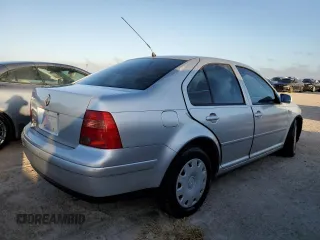 1999 Volkswagen Jetta GLS with VIN 3VWSA29M0XM044902, listed as a Copart auction lot 74619954 with 273,284 mi miles and Salvage title. Bid and sale history available at DreamBid. Image 3.