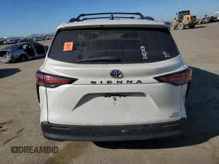 2021 Toyota Sienna XLE with VIN 5TDJRKECXMS001992, listed as a Copart auction lot 47577845 with 0 mi miles and Salvage Title. Bid and sale history available at carsss.com. Image 6.