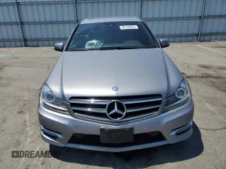 2014 Mercedes-Benz C 350 Sport с VIN WDDGF5HB3EA946049, выставлен на аукционе Copart как лот 64132535 с пробегом 122 937 миль миль и Списание • Salvage title. История ставок и продаж доступна на DreamBid. Изображение 5.