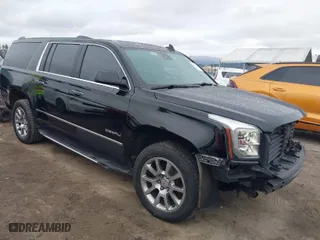 2020 GMC Yukon XL Denali with VIN 1GKS1HKJ8LR181119, listed as a IAAI auction lot 41794775 with 206,337 mi miles. Bid and sale history available at carsss.com. Image 1.