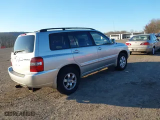 2004 Toyota Highlander with VIN JTEEP21A640022106, listed as a IAAI auction lot 41748682 with 184,488 mi miles. Bid and sale history available at carsss.com. Image 4.