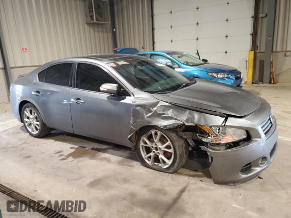 2014 Nissan Maxima SV with VIN 1N4AA5AP6EC912167, listed as a Copart auction lot 61301315 with 124,373 mi miles and Salvage title. Bid and sale history available at DreamBid. Image 4.