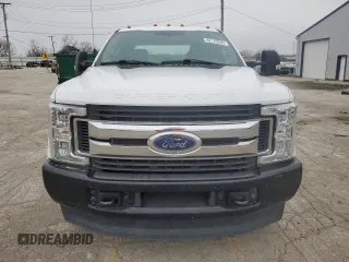 2019 Ford F-350 XL with VIN 1FD8W3HT6KEE55194, listed as a Copart auction lot 52143265 with 248,862 mi miles and Clean Title. Bid and sale history available at DreamBid. Image 6.