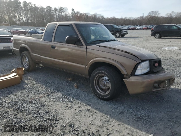 2003 GMC Sonoma SLS z VIN 1GTCS19X538182443, wystawiony jako Copart lot #84875374 z przebiegiem Nie podano mil oraz Szkody całkowita. Historia ofert i sprzedaży dostępna na DreamBid. Obrazek 4.