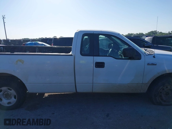 2008 Ford F-150 XL z VIN 1FTRF12W48KC71558, wystawiony jako IAAI lot #42506530 z przebiegiem 154 479 mil mil oraz . Historia ofert i sprzedaży dostępna na DreamBid. Obrazek 13.