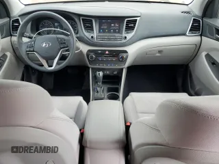 2018 Hyundai Tucson SEL z VIN KM8J3CA4XJU695477, wystawiony jako Copart lot #56494875 z przebiegiem 79 122 mil mil oraz Szkoda całkowita • Salvage title. Historia ofert i sprzedaży dostępna na DreamBid. Obrazek 8.