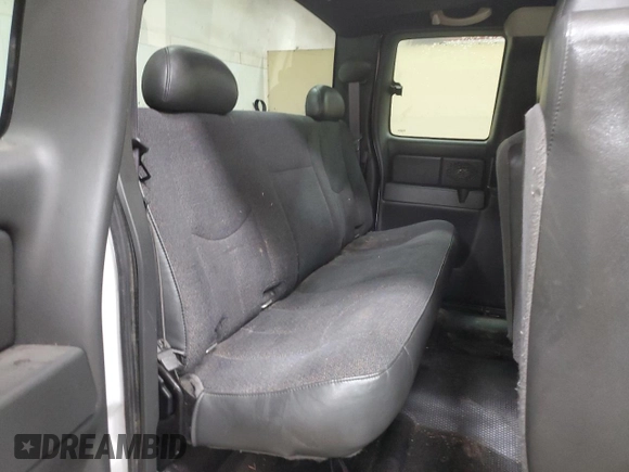 2005 Chevrolet Silverado 1500 with VIN 1GCEK19V55E207854, listed as a Copart auction lot 45152015 with 283,106 mi miles and Clean Title. Bid and sale history available at DreamBid. Image 10.