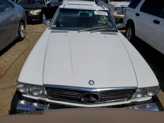1989 Mercedes-Benz 560 with VIN WDBBA48D0KA098625, listed as a Copart auction lot 73863784 with 30,648 mi miles and Salvage Title. Bid and sale history available at carsss.com. Image 5.