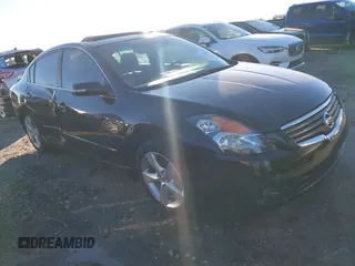 2007 Nissan Altima SL with VIN 1N4BL21E27N483645, listed as a IAAI auction lot 41329117 with 138,104 mi miles and . Bid and sale history available at carsss.com. Image 1.