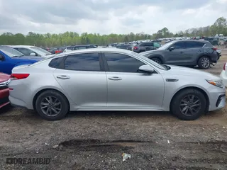 2019 Kia Optima S with VIN 5XXGT4L38KG282523, listed as a IAAI auction lot 41929453 with 261,095 mi miles. Bid and sale history available at carsss.com. Image 14.