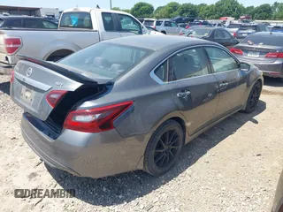 2017 Nissan Altima SV with VIN 1N4AL3AP3HC214621, listed as a IAAI auction lot 42002524 with 49,826 mi miles and . Bid and sale history available at carsss.com. Image 4.