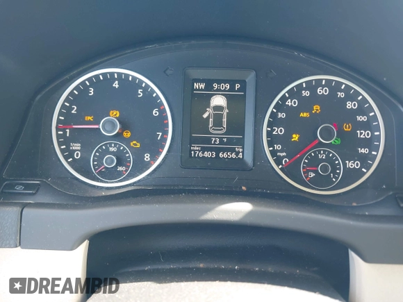 2010 Volkswagen Tiguan S z VIN WVGAV7AX5AW003836, wystawiony jako IAAI lot #42301007 z przebiegiem 176 403 mil mil oraz . Historia ofert i sprzedaży dostępna na DreamBid. Obrazek 7.