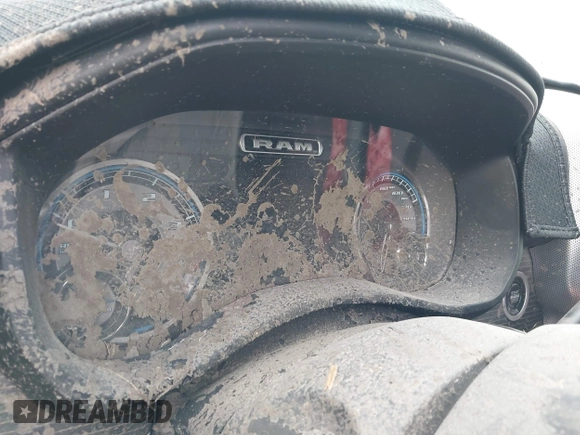 2019 Ram 2500 Limited z VIN 3C6UR5TLXKG514230, wystawiony jako IAAI lot #41628680 z przebiegiem Nie podano mil oraz . Historia ofert i sprzedaży dostępna na DreamBid. Obrazek 15.