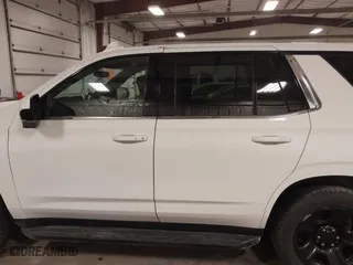 2021 Chevrolet Tahoe Commercial with VIN 1GNSKLED8MR258534, listed as a IAAI auction lot 41645301 with 137,305 mi miles. Bid and sale history available at carsss.com. Image 14.