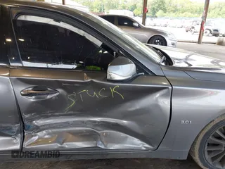 2019 Infiniti Q50 Luxe z VIN JN1EV7AR8KM594171, wystawiony jako IAAI lot #42428037 z przebiegiem 70 086 mil mil oraz . Historia ofert i sprzedaży dostępna na DreamBid. Obrazek 6.
