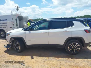 2023 Jeep Compass Limited z VIN 3C4NJDCN8PT569144, wystawiony jako IAAI lot #42750920 z przebiegiem 52 434 mil mil oraz . Historia ofert i sprzedaży dostępna na DreamBid. Obrazek 14.