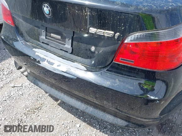 2007 BMW 5 Series 525i with VIN WBANE53577CY05978, listed as a IAAI auction lot 41943909 with 161,541 mi miles and . Bid and sale history available at carsss.com. Image 6.