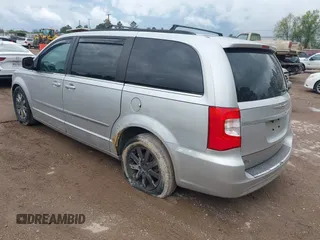 2011 Chrysler Town & Country Touring-L with VIN 2A4RR8DGXBR734005, listed as a IAAI auction lot 41874573 with 170,215 mi miles. Bid and sale history available at carsss.com. Image 3.