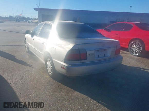 1997 Honda Accord Value with VIN 1HGCD568XVA170624, listed as a IAAI auction lot 41282210 with 191,337 mi miles and . Bid and sale history available at carsss.com. Image 3.