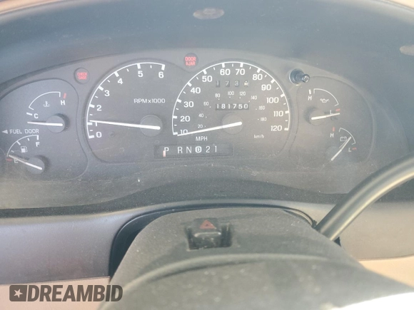 1999 Mercury Mountaineer z VIN 4M2ZU55P0XUJ06301, wystawiony jako Copart lot #81357924 z przebiegiem 181 750 mil mil oraz Szkody całkowita. Historia ofert i sprzedaży dostępna na DreamBid. Obrazek 9.